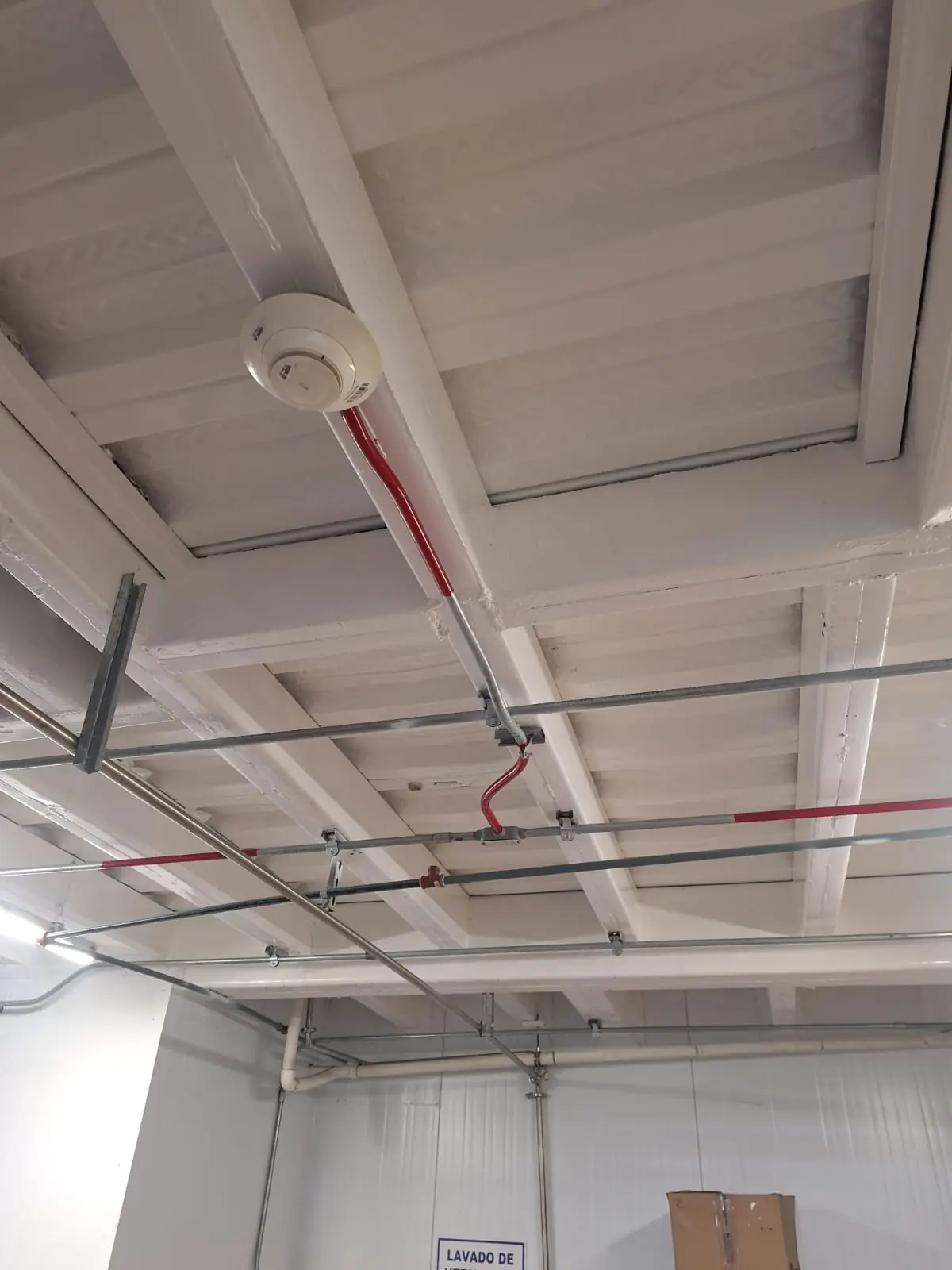 Seguridad electrónica y detección de incendios, fotografía de obra TGN NEXUS